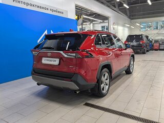 2021 Toyota RAV4 V (XA50), красный, 3098000 рублей, вид 5
