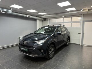 Toyota RAV4 IV (XA40) Рестайлинг
