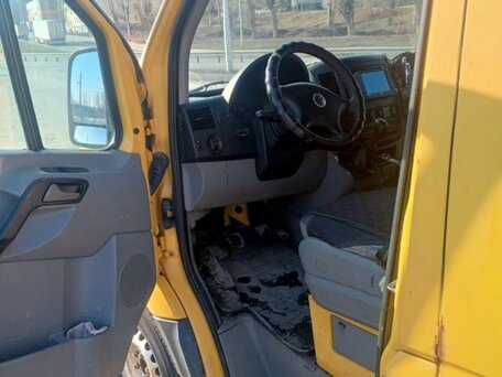 2008 Volkswagen Crafter, жёлтый, 820000 рублей, вид 2