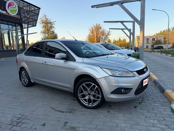 2009 Ford Focus II Рестайлинг, серебристый, 650000 рублей - вид 5
