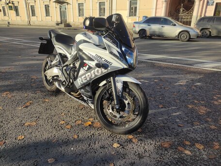 2014 Honda CBR 650F, белый, 800000 рублей, вид 1