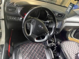 2015 Kia Rio III Рестайлинг, белый, 850000 рублей, вид 5