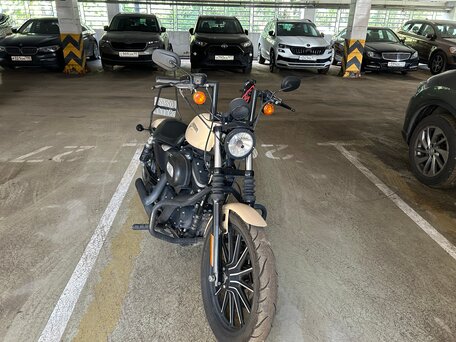 2013 Harley-Davidson Sportster 883, бежевый, 630000 рублей, вид 4