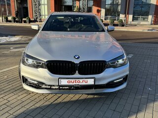 2017 BMW 5 серии 530i xDrive VII (G30/G31/G38), серебристый, 3450000 рублей, вид 2