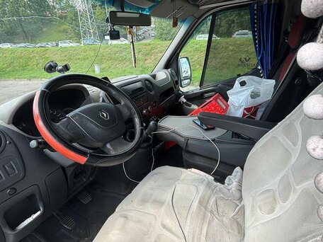 2010 Renault Master, белый, 2000000 рублей, вид 2