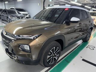 2020 Chevrolet TrailBlazer III, коричневый, 2000000 рублей, вид 1