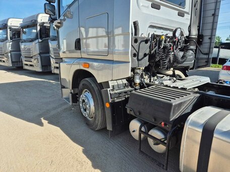 2024 FAW J6 CA4180, серебристый, 6899000 рублей, вид 5