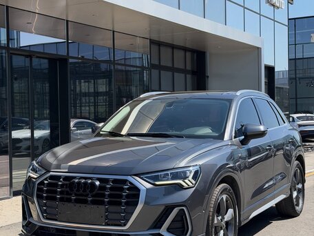 2022 Audi Q3 35 TFSI II (F3), серебристый, 2600000 рублей, вид 4