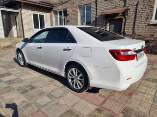 2012 Toyota Camry VII (XV50), белый, 1500000 рублей, вид 4