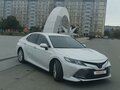 2018 Toyota Camry VIII (XV70), белый, 3350000 рублей