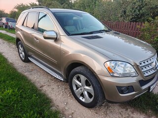 2009 Mercedes-Benz M-Класс 320 II (W164) Рестайлинг, серый, 1500000 рублей, вид 3