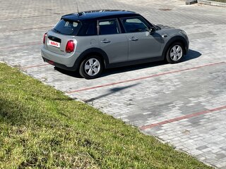 2019 Mini Hatch Cooper III (F55/F56) Рестайлинг, серый, 1690000 рублей, вид 1