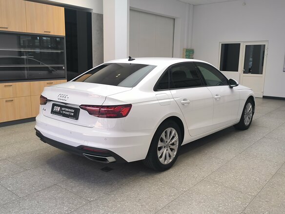 2020 Audi A4 35 TFSI V (B9) Рестайлинг, белый, 2650000 рублей - вид 1