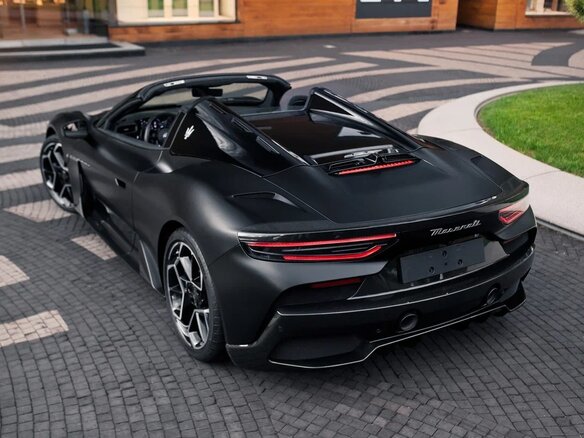 2025 Maserati MC20 Cielo, чёрный, 37000000 рублей - вид 9