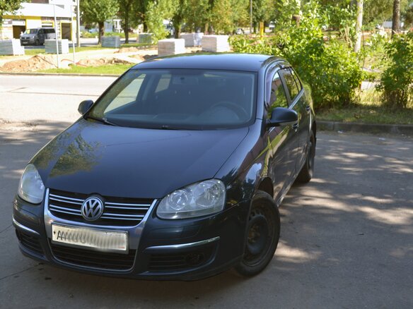 2008 Volkswagen Jetta V, синий, 400000 рублей - вид 2
