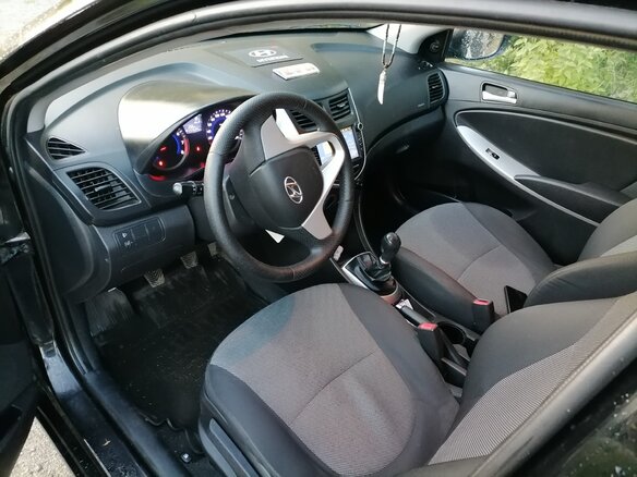 2013 Hyundai Solaris I, чёрный, 900000 рублей - вид 8