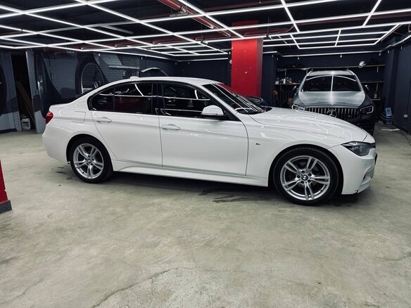 2016 BMW 3 серии 320i xDrive VI (F3x) Рестайлинг, белый, 2300000 рублей - вид 2
