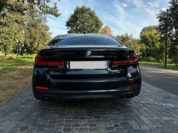 2022 BMW 5 серии 520d xDrive VII (G30/G31/G38) Рестайлинг, чёрный, 3700000 рублей - вид 1