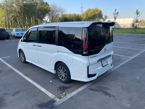 2016 Honda Stepwgn Spada V, белый, 1720000 рублей - вид 10