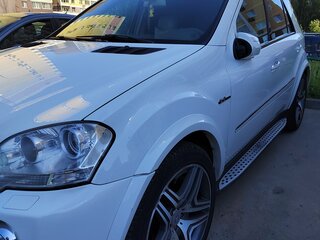 2010 Mercedes-Benz M-Класс AMG 63 AMG II (W164) Рестайлинг, белый, 1800000 рублей, вид 4