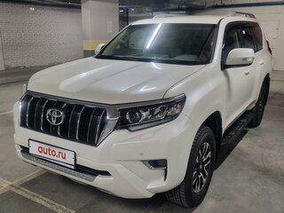 2022 Toyota Land Cruiser Prado 150 Series Рестайлинг 3, белый, 7600000 рублей, вид 1