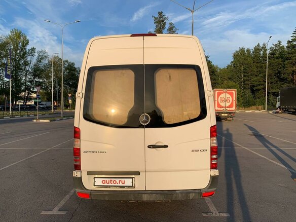 2014 Mercedes-Benz Sprinter, белый, 2200000 рублей - вид 4