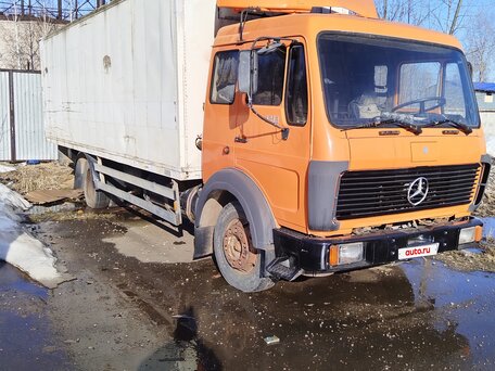 1977 Mercedes-Benz Фургон (4х2), оранжевый, 600000 рублей, вид 2