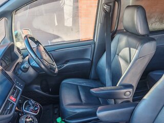 2018 Toyota Voxy III (R80) Рестайлинг, белый, 2750000 рублей, вид 5