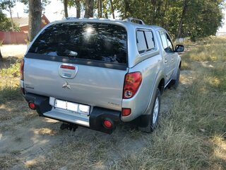 2012 Mitsubishi L200 IV, серебристый, 2900000 рублей, вид 2