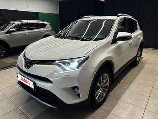 2018 Toyota RAV4 IV (XA40) Рестайлинг, белый, 2100000 рублей, вид 3