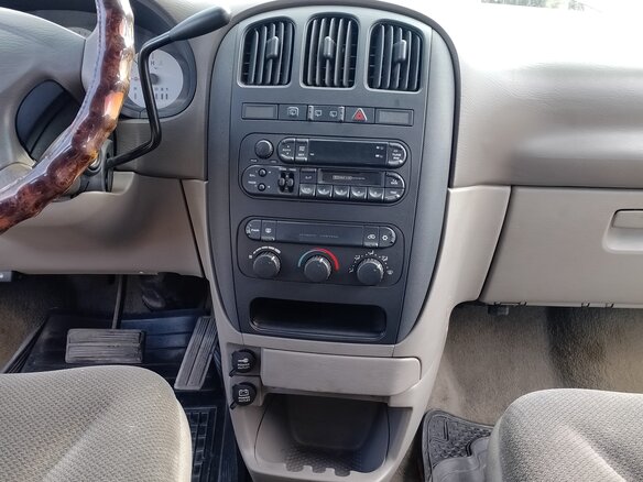 2001 Dodge Caravan 3-speed IV, синий, 245000 рублей - вид 9