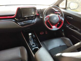 2017 Toyota C-HR I, белый, 2400000 рублей, вид 5