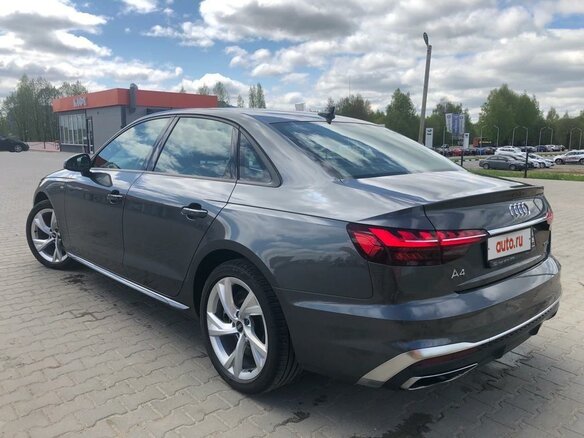 2021 Audi A4 45 TFSI V (B9) Рестайлинг, серый, 3400000 рублей - вид 4
