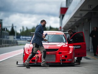 2006 Mitsubishi Lancer Evolution IX, красный, 8600000 рублей, вид 3