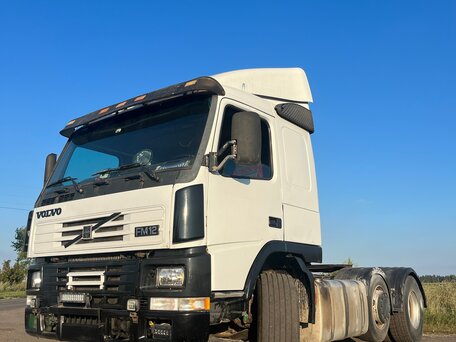 2001 Volvo FM, белый, 1100000 рублей, вид 1