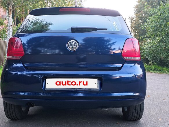 2010 Volkswagen Polo V, синий, 730000 рублей - вид 10