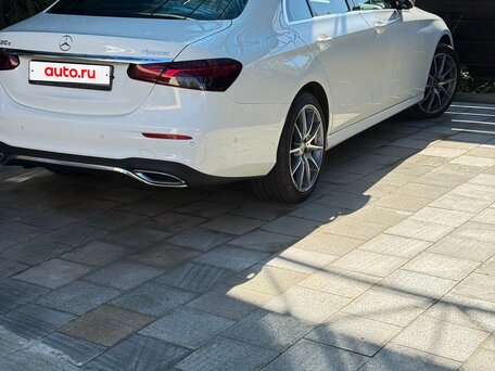 2022 Mercedes-Benz E-Класс 220 d V (W213, S213, C238) Рестайлинг, белый, 5649000 рублей, вид 4