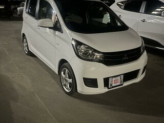 2017 Mitsubishi eK Wagon III Рестайлинг, белый, 730000 рублей, вид 5
