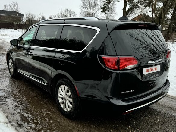 2019 Chrysler Pacifica RU, чёрный, 2540000 рублей - вид 17