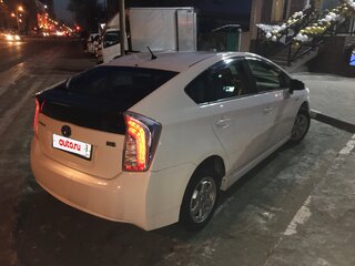 2012 Toyota Prius III Рестайлинг (XW30), белый, 1350000 рублей, вид 4