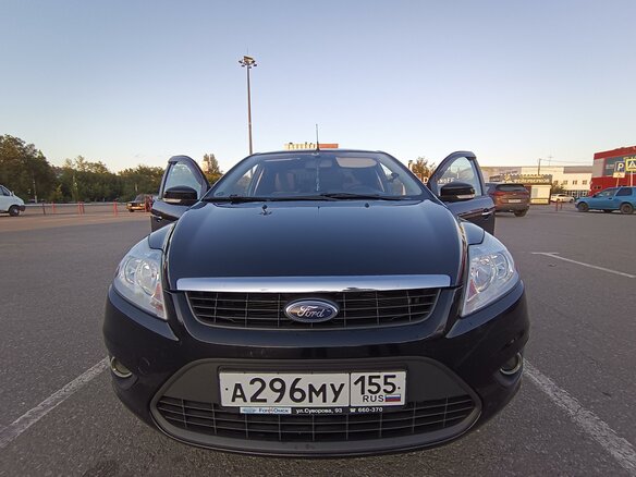 2010 Ford Focus II Рестайлинг, чёрный, 680000 рублей - вид 3