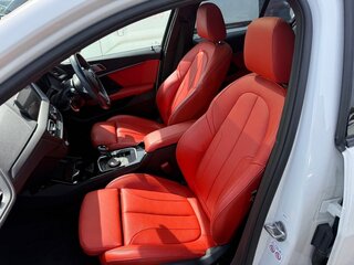 2020 BMW 1 серии 118i III (F40), белый, 2100000 рублей, вид 2