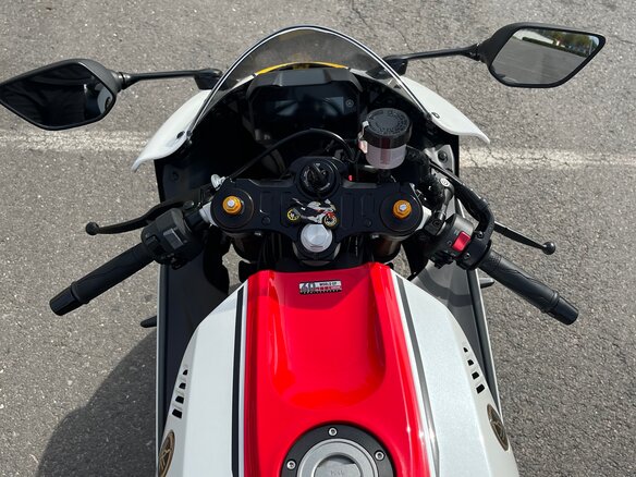 2022 Yamaha YZF-R7, золотистый, 1800000 рублей - вид 9