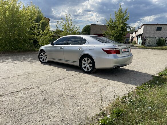 2007 Lexus LS Long 460 L IV, серебристый, 1850000 рублей - вид 3