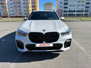 2021 BMW X5 45e IV (G05/G18), белый, 5499000 рублей, вид 1