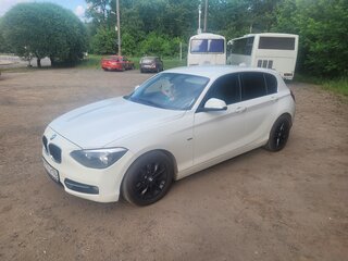 2012 BMW 1 серии 118i II (F20/F21), белый, 1100000 рублей, вид 2