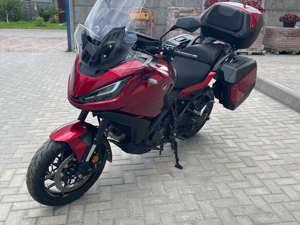 2024 Honda NT1100, красный, 1599000 рублей - вид 3