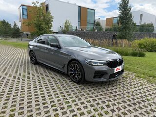 2020 BMW 5 серии 530e xDrive VII (G30/G31/G38) Рестайлинг, серебристый, 4100000 рублей, вид 1