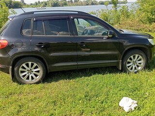 2008 Volkswagen Tiguan I, чёрный, 750000 рублей, вид 3