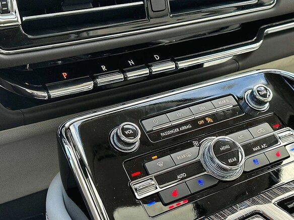 2024 Lincoln Navigator L IV, чёрный, 18853996 рублей - вид 15